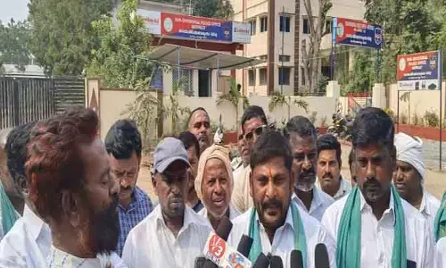 సర్పంచ్ పదవీకి వేలం వేసిన వీడీసీలు