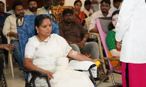 డిసెంబర్ 9 డెడ్‌లైన్: ఉద్యమకారుల కోసం భూపోరాటానికి కవిత వార్నింగ్