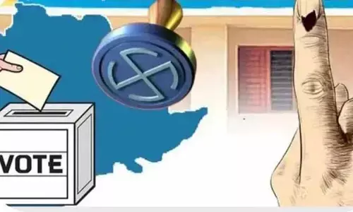 ఇండిపెండెంట్ స‌ర్పంచ్ అభ్య‌ర్థి గ్రామానికి బంప‌ర్ ఆఫ‌ర్
