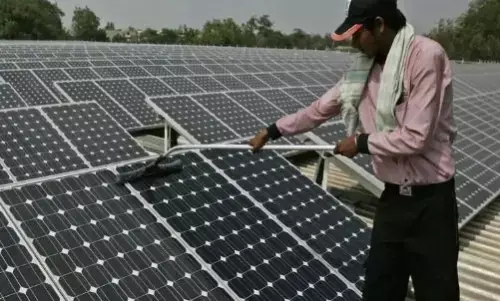 ADB: భారత రూఫ్‌టాప్ సోలార్ విస్తరణకు రూ. 5,780 కోట్ల రుణాన్ని ఆమోదించిన ఏడీబీ