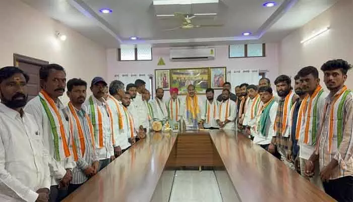 అభివృద్ధిని చూసే కాంగ్రెస్ లో చేరికలు : ప్రభుత్వ విప్ ఆది శ్రీనివాస్ అభివృద్ధిని చూసే కాంగ్రెస్ లో చేరికలు : ప్రభుత్వ విప్ ఆది శ్రీనివాస్