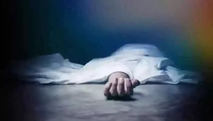 ప్రమాదవశాత్తు మోటార్ సైకిల్ అదుపుతప్పి యువకుడు మృతి ప్రమాదవశాత్తు మోటార్ సైకిల్ అదుపుతప్పి యువకుడు మృతి
