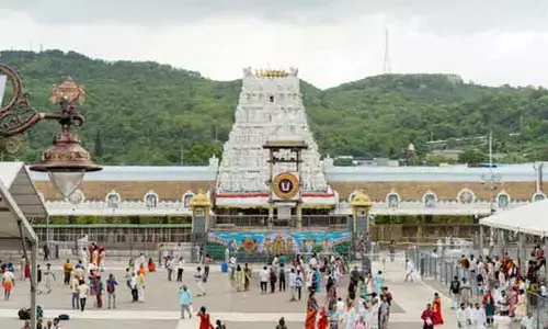 తిరుమలలో భక్తుల రద్దీ సాధారణం.. కేవలం నాలుగు గంటల్లోనే శ్రీవారి దర్శనం