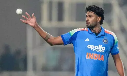 సౌతాఫ్రికా రెండో వన్డే ముందు బౌలర్ హర్షిత్ రాణాకు బిగ్ షాక్!