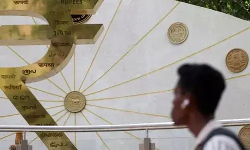 Rupee: తొలిసారి రూ. 90 మార్కుకు రూపాయి విలువ