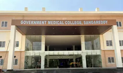 సంగారెడ్డి మెడికల్ కాలేజీలో ర్యాగింగ్ కలకలం