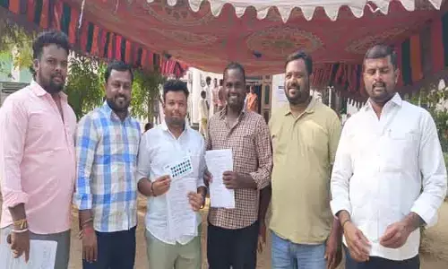 స‌ర్పంచ్  అభ్యర్థులకు బ్యాంకు ఖాతా కష్టాలు