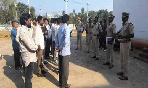 రౌడీ షీటర్ల పై ప్రత్యేక నిఘా : ఏసీపీ ర‌వికుమార్