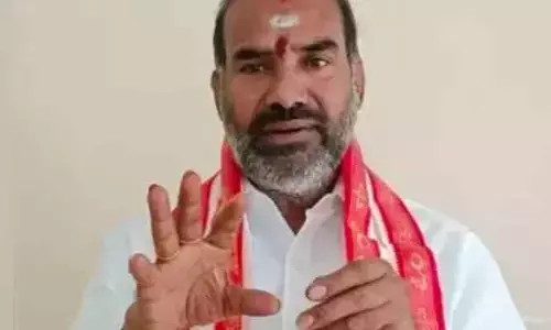 మోడీ ఇంటి ముందు బీజేపీ నేతలు ధర్నా చేయాలి