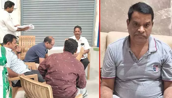 జిల్లాలో హాట్ టాపిక్గా మారిన ఏడీ శ్రీనివాస్.. ఏసీబీ దాడుల్లో వెలుగులోకి సంచలనాలు! జిల్లాలో హాట్ టాపిక్గా మారిన ఏడీ శ్రీనివాస్.. ఏసీబీ దాడుల్లో వెలుగులోకి సంచలనాలు!