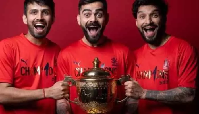 RCB జట్టును కొనుగోలు చేయబోయేది వీళ్లే? RCB జట్టును కొనుగోలు చేయబోయేది వీళ్లే?