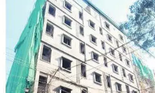 అక్రమ నిర్మాణాలకు అడ్డాగా అల్లాపూర్!