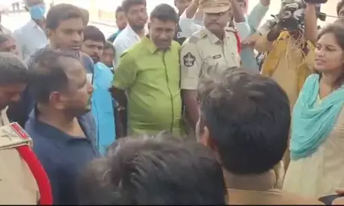 అరటి రైతు ఆత్మహత్య.. జీజీహెచ్ వద్ద టెన్షన్.. టెన్షన్
