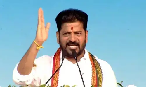 గాడిదకు గడ్డి వేసి.. ఆవుకు పాలు పిండితే రావు: CM రేవంత్