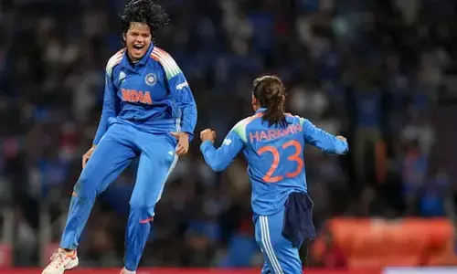 ఐసీసీ అవార్డుకు భారత మహిళా క్రికెటర్ నామినేట్