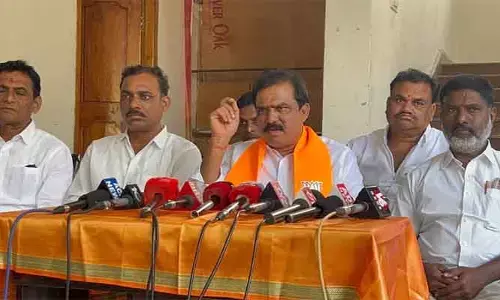 జోగురామన్న నీ రాసలీలలు..కేసీఆర్ వద్ద ఉన్నాయి..!
