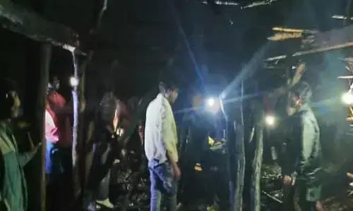 ప్రమాదవశాత్తు పట్టుకొని ఇల్లు దగ్ధం