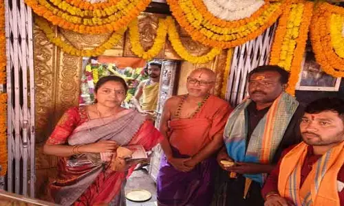 పోలింగ్ స్టేష‌న్ ను త‌నిఖీ చేసిన జ‌న‌ర‌ల్ అబ్జ‌ర్వ‌ర్