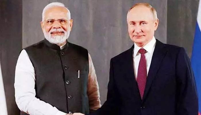 ప్రెసిడెంట్ పుతిన్తో ప్రధాని మోదీ భేటీ.. 25కి పైగా ఒప్పందాలు చేసుకునే చాన్స్! ప్రెసిడెంట్ పుతిన్తో ప్రధాని మోదీ భేటీ.. 25కి పైగా ఒప్పందాలు చేసుకునే చాన్స్!
