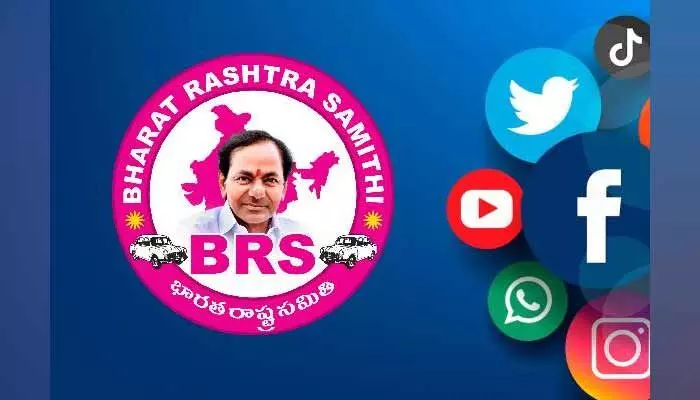 BRS: బలమే బలహీనతగా.. కీలక సమయంలో సోషల్ మీడియా వారియర్స్ మధ్య ఆధిపత్య పోరు! BRS: బలమే బలహీనతగా.. కీలక సమయంలో సోషల్ మీడియా వారియర్స్ మధ్య ఆధిపత్య పోరు!