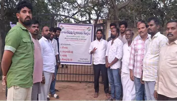 ఎలక్షన్స్ పై కన్నెర్ర చేసిన ఎర్రవెల్లి ఎలక్షన్స్ పై కన్నెర్ర చేసిన ఎర్రవెల్లి