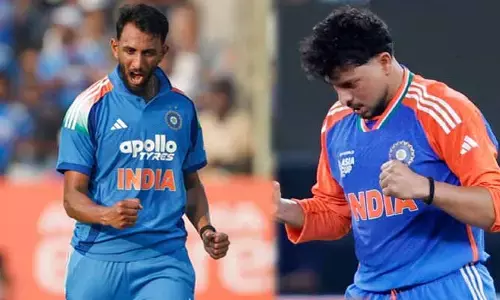కుల్దీప్, ప్రసిద్ద్ సూపర్ ఫామ్.. ఒక్కో ఓవర్లో రెండేసి వికెట్లు
