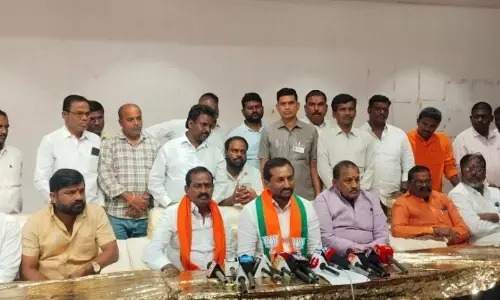 ఎంపీ రఘునందన్ రావు బంపర్ ఆఫర్.. వారికి రూ.25 లక్షలు