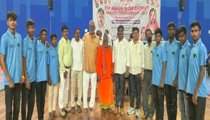 కబడ్డీ ఆట ఒక భారతీయ సంప్రదాయ క్రీడ కబడ్డీ ఆట ఒక భారతీయ సంప్రదాయ క్రీడ