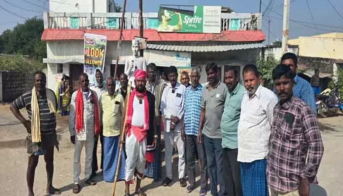 మద్యం పైసలకు ఓటును అమ్ముకోవద్దు : రైతు కూలీ సంఘం నాయకుడు రణం రవన్న మద్యం పైసలకు ఓటును అమ్ముకోవద్దు : రైతు కూలీ సంఘం నాయకుడు రణం రవన్న