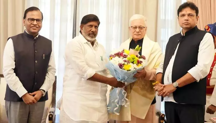 గ్లోబల్ సమ్మిట్.. గవర్నర్ను ఆహ్వానించిన డిప్యూటీ సీఎం భట్టి, మంత్రి శ్రీధర్ బాబు గ్లోబల్ సమ్మిట్.. గవర్నర్ను ఆహ్వానించిన డిప్యూటీ సీఎం భట్టి, మంత్రి శ్రీధర్ బాబు