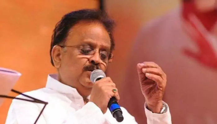 తెలంగాణలో విగ్రహ రాజకీయాలు.. ఎవరి వారసత్వానికి ప్రాధాన్యం? తెలంగాణలో విగ్రహ రాజకీయాలు.. ఎవరి వారసత్వానికి ప్రాధాన్యం?