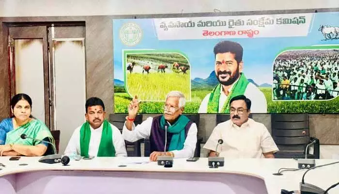 విత్తన చట్టం రైతులకు ఆమోదయోగ్యంగా లేదు: రైతు కమిషన్ విత్తన చట్టం రైతులకు ఆమోదయోగ్యంగా లేదు: రైతు కమిషన్