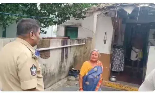 నెల్లూరు జిల్లా | పూజారి ఇంట్లో బంగారం చోరీ..