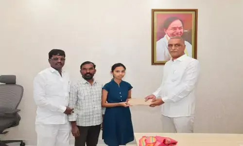 నీకు నేనున్నా తల్లి.. బాగా చదువుకో