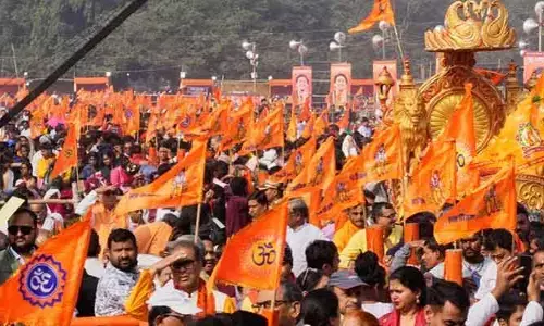 శ్రీకృష్ణ నామస్మరణతో మార్మోగిన కోల్‌కతా నగరం.. వీడియో వైరల్