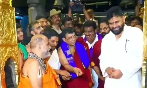 ఉడిపిలో శ్రీకృష్ణ మఠాన్ని సందర్శించిన పవన్ కళ్యాణ్