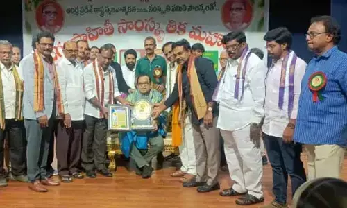 బ్రహ్మానందంకు మరో జీవితకాల పురస్కారం.. ఆనందం లేని జీవితం వ్యర్థం