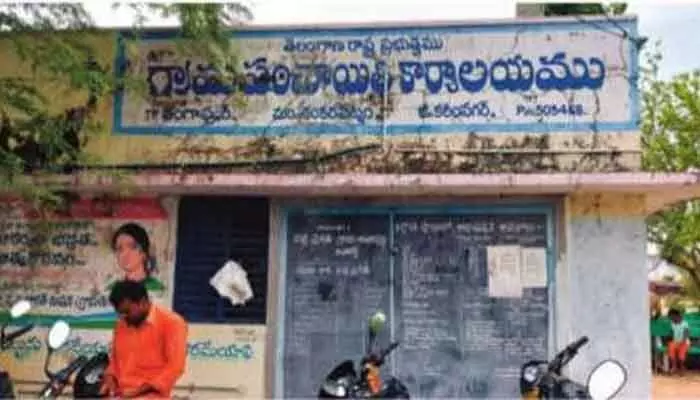 ఓటర్ల మెప్పుకు తంటాలు.. అయోమయంలో అభ్యర్థులు ఓటర్ల మెప్పుకు తంటాలు.. అయోమయంలో అభ్యర్థులు