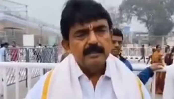 గోవిందమాల భక్తులను అన్నమయ్య బాటలో అనుమతించాలి : పేర్ని నాని గోవిందమాల భక్తులను అన్నమయ్య బాటలో అనుమతించాలి : పేర్ని నాని