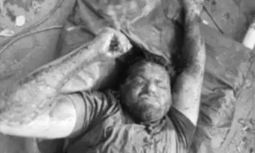 బీజాపూర్ జిల్లాలో మావోయిస్టుల ఘాతుకం.. కాంట్రాక్టర్ దారుణ హత్య