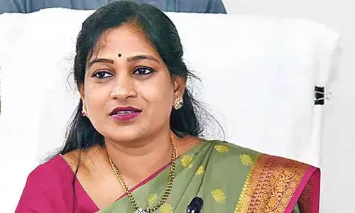 విద్యార్థినికి న్యాయం చేస్తాం.. ఎవరినీ వదిలిపెట్టం: హోంమంత్రి వంగలపూడి అనిత