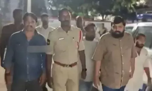 తెలంగాణ బీజేపీ సోషల్ మీడియా ఇంఛార్జ్ సుమిరన్ కొమర్రాజు అరెస్ట్