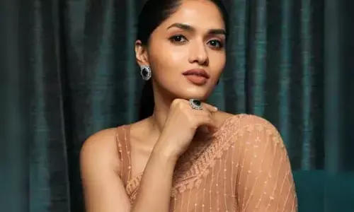 పెళ్లై, ఇద్దరు పిల్లలున్న యూట్యూబర్‌తో యంగ్ హీరోయిన్ ప్రేమాయణం.. అధికారికంగా ప్రకటించేసింది..