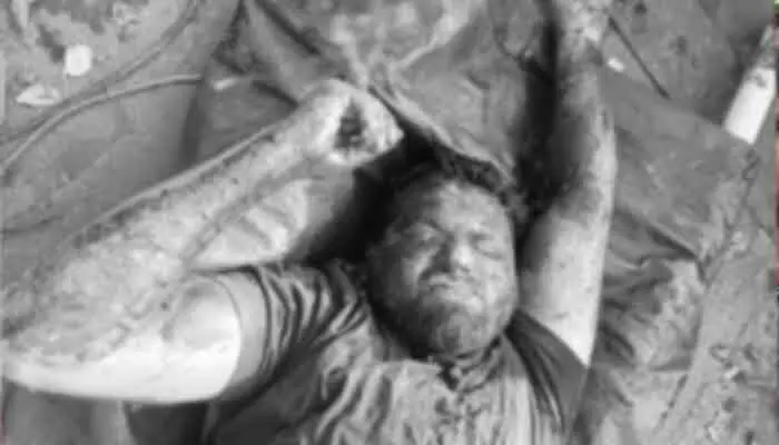 బీజాపూర్ జిల్లాలో మావోయిస్టుల ఘాతుకం.. కాంట్రాక్టర్ దారుణ హత్య బీజాపూర్ జిల్లాలో మావోయిస్టుల ఘాతుకం.. కాంట్రాక్టర్ దారుణ హత్య