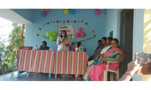 సందడి సందడిగా ఫ్రీ క్రిస్మస్ వేడుకలు