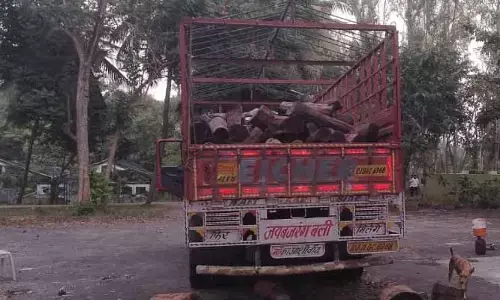 గుట్టు చ‌ప్పుడు కాకుండా సరిహ‌ద్దులు దాటుతున్న క‌ల‌ప