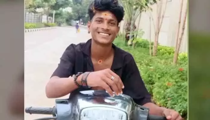 అనంతపురం జిల్లాలో యువకుడి దారుణ హత్య అనంతపురం జిల్లాలో యువకుడి దారుణ హత్య