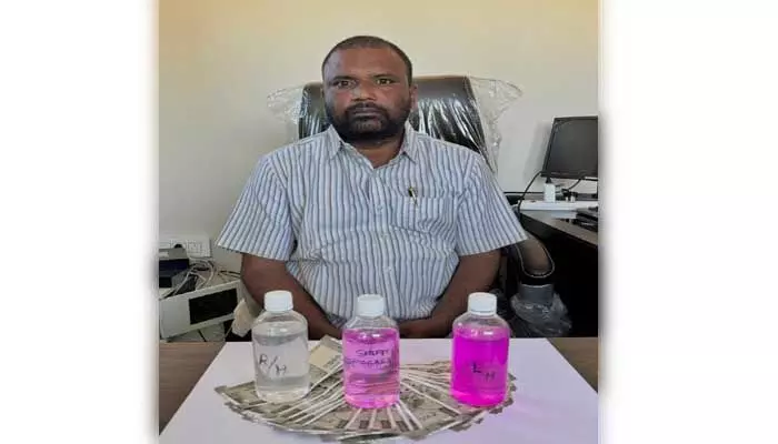 ఏసీబీకి చిక్కిన విద్యుత్ శాఖ ఇన్ చార్జి ఏఈ ఏసీబీకి చిక్కిన విద్యుత్ శాఖ ఇన్ చార్జి ఏఈ