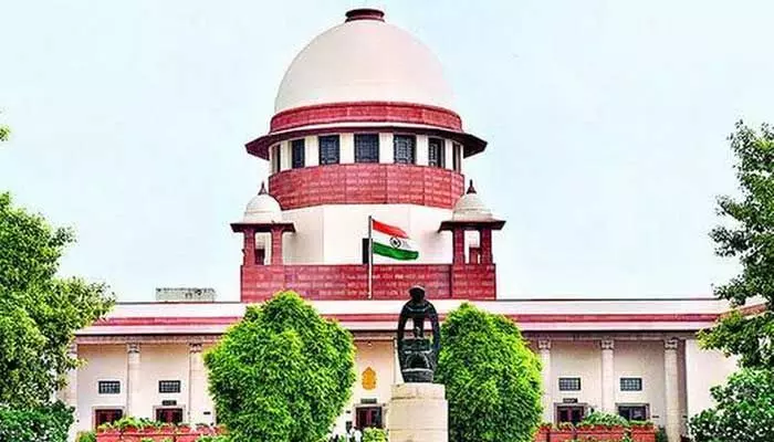 Supreme Court: బెదిరిస్తే మా దృష్టికి తీసుకురండి.. ఎస్ఐఆర్పై సుప్రీంకోర్టు Supreme Court: బెదిరిస్తే మా దృష్టికి తీసుకురండి.. ఎస్ఐఆర్పై సుప్రీంకోర్టు