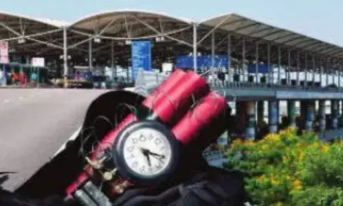 ‘ఏ క్షణమైనా పేలవచ్చు’.. శంషాబాద్ ఎయిర్‌పోర్టులో బాంబు కలకలం